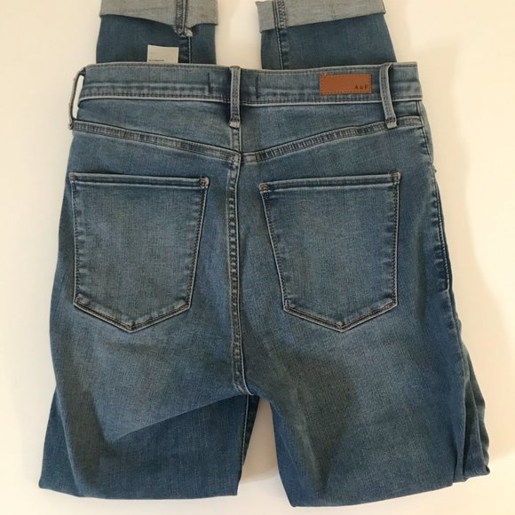 Abercrombie Ultra High Rise Super Skinny Jeans - Picture 4 of 4